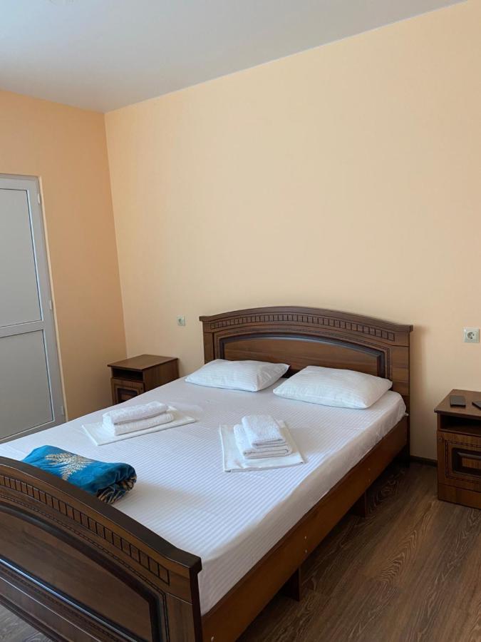 Solomon Hotel Alakhadzi Esterno foto